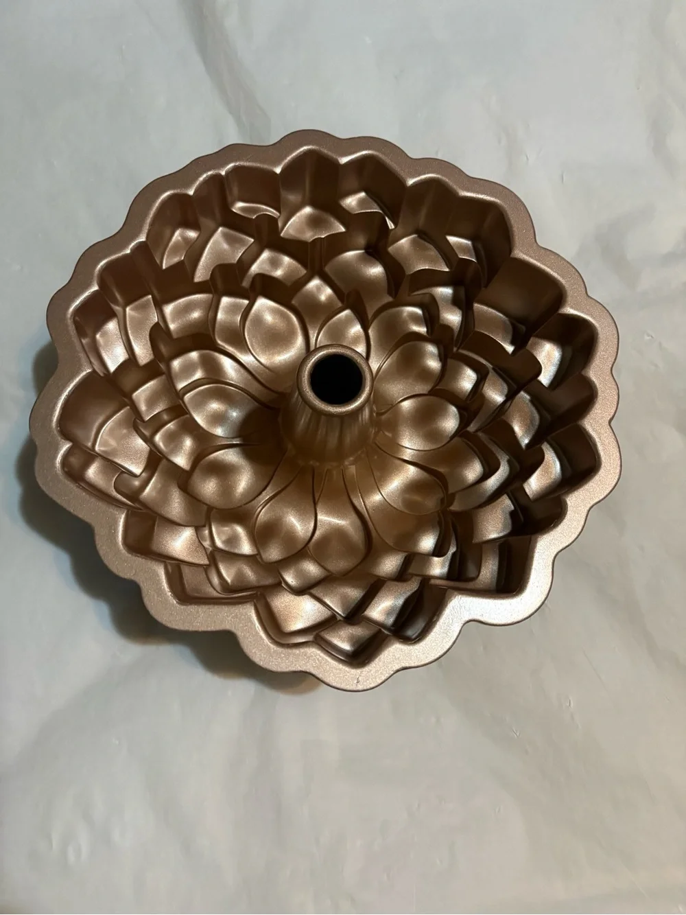Nordic Ware Martha Stewart Collection  Blossom Rose Gold Bundt Pan